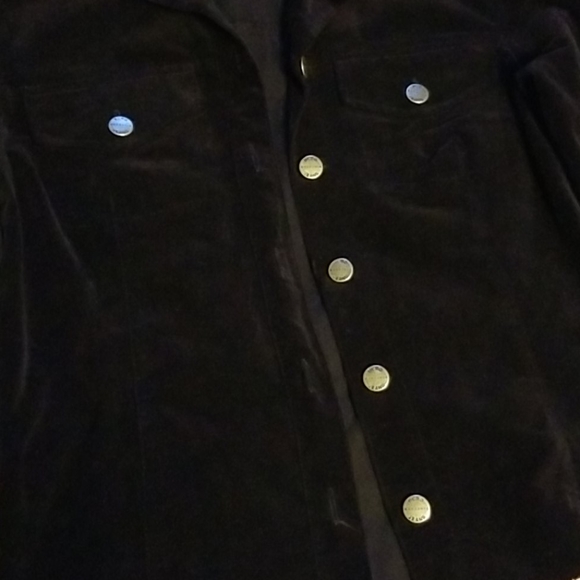 Gorgeous BCBG button up - Picture 5 of 5